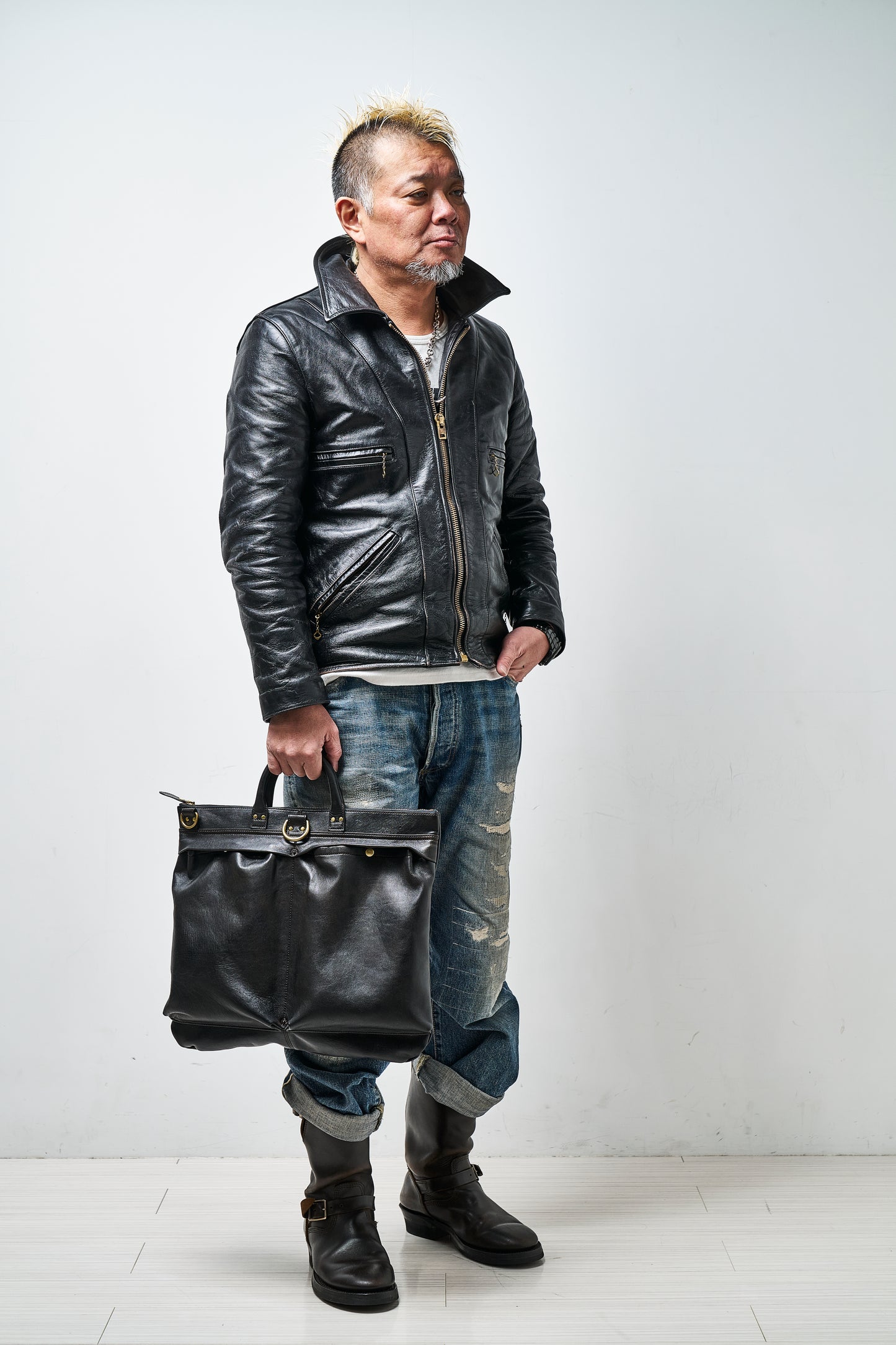 池田工芸 × Lightning 純国産「茶芯」ホースハイド T-Core Leather Lover Helmet Bag