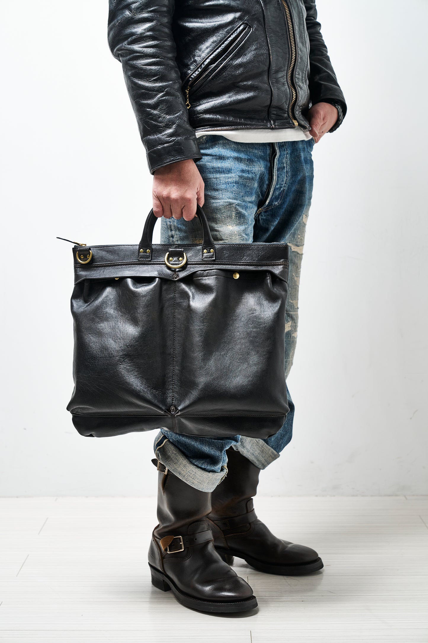 池田工芸 × Lightning 純国産「茶芯」ホースハイド T-Core Leather Lover Helmet Bag