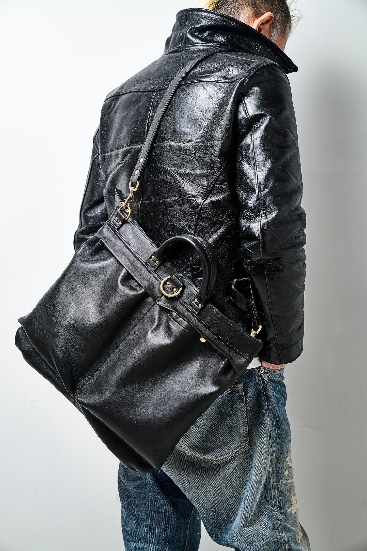 池田工芸 × Lightning 純国産「茶芯」ホースハイド T-Core Leather Lover Helmet Bag